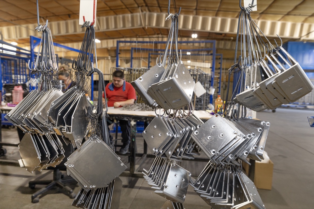 Limited assembly of powder coated components